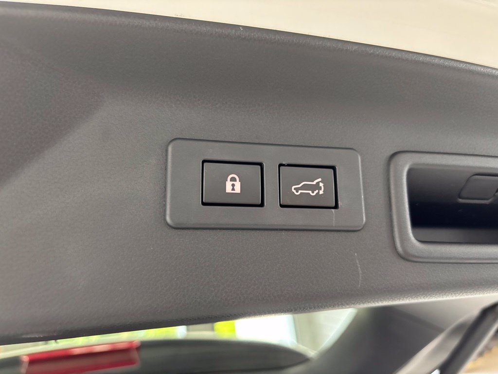 Used 2025 Subaru Forester Premium AWD/4WD image 42