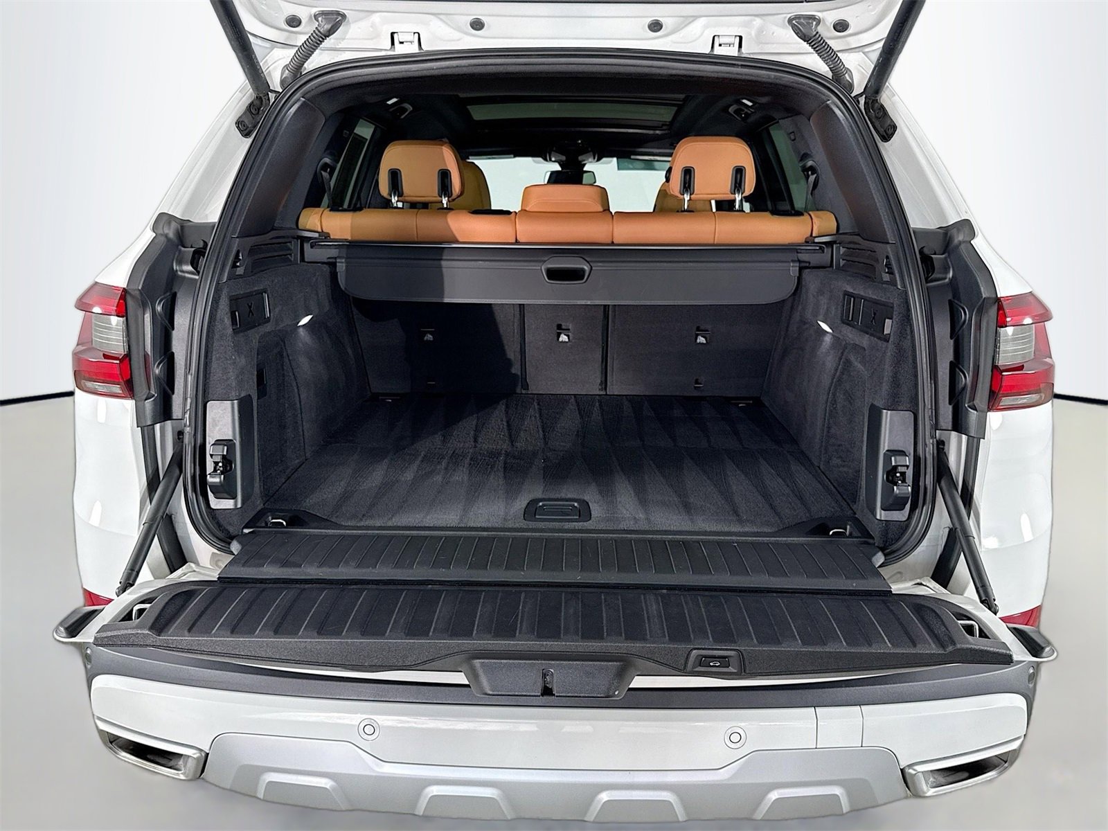 Certified 2023 BMW X5 sDrive40i w/ Parking Assistance Package image 27