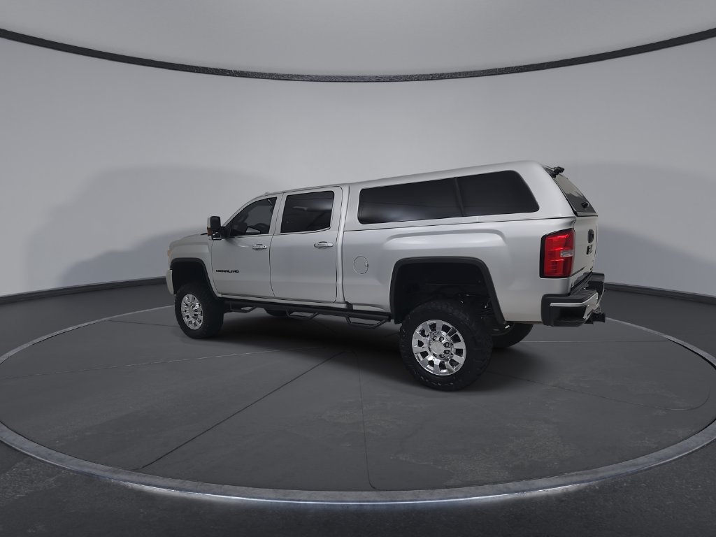 Used 2017 GMC Sierra 2500 Denali w/ Duramax Plus Package AWD/4WD image 10