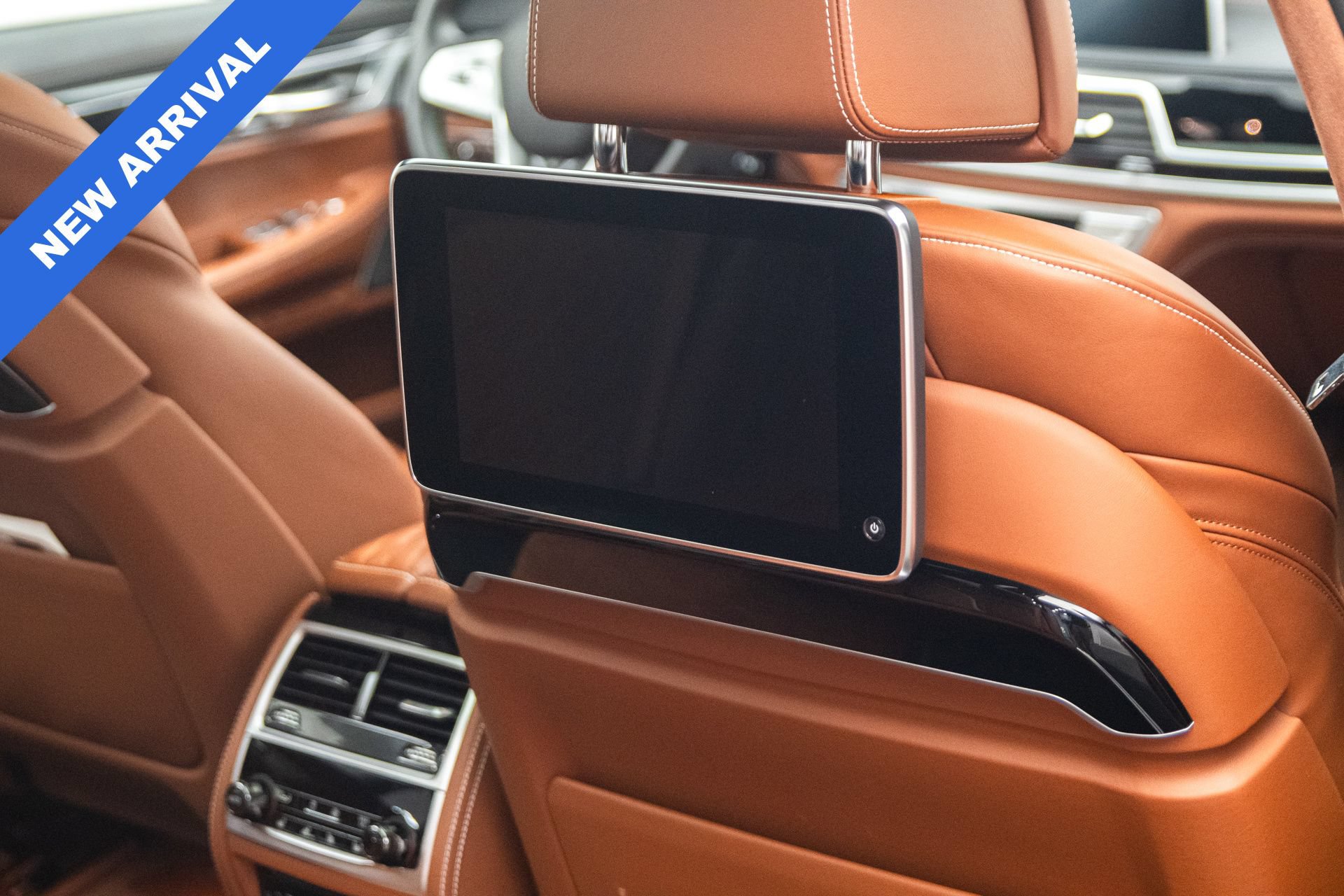 Used 2022 BMW ALPINA B7 xDrive w/ Luxury Rear Seating Package AWD/4WD image 21