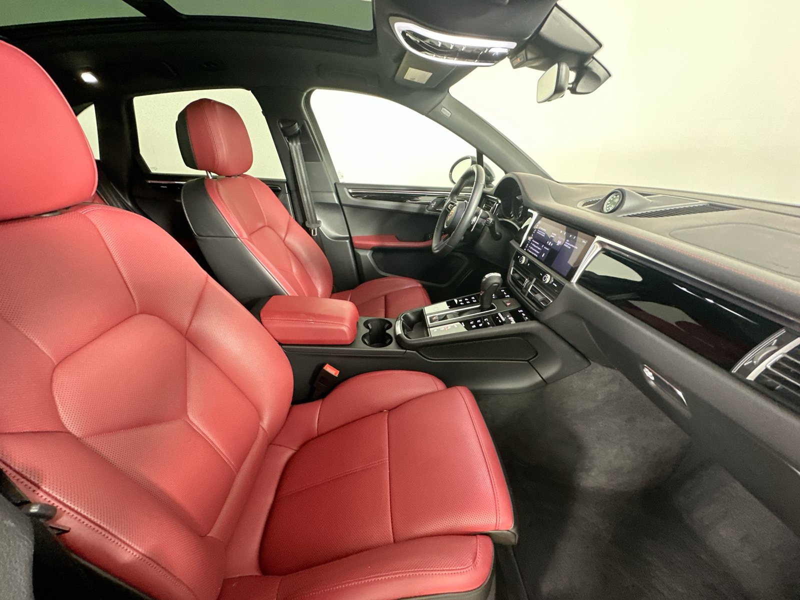 New 2026 Porsche Macan S AWD/4WD image 41