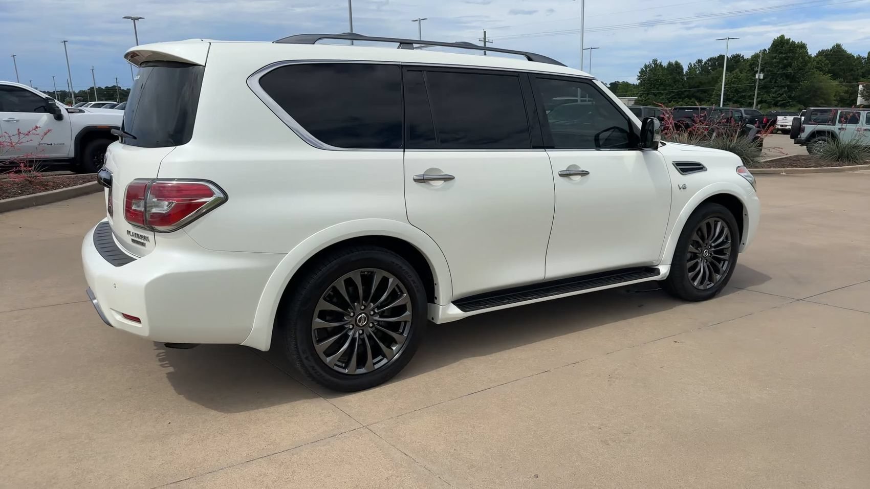 Used 2020 Nissan Armada Platinum w/ Platinum Reserve Package AWD/4WD image 9
