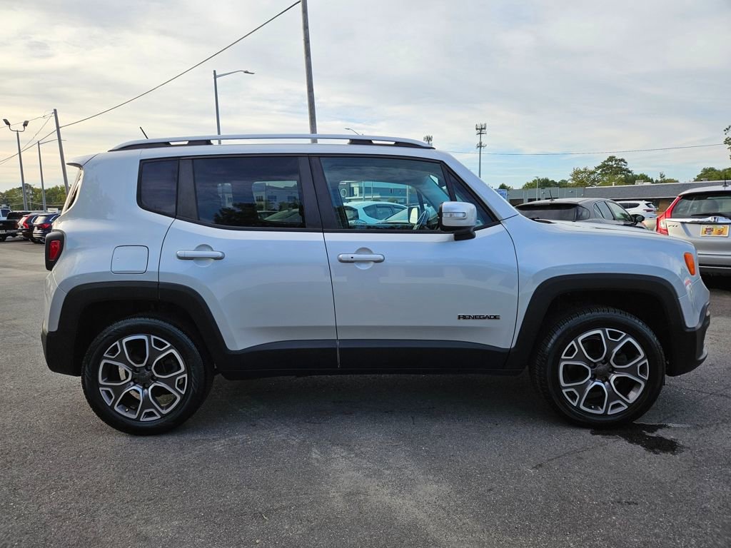 Used 2015 Jeep Renegade Limited w/ Safety & Security Group I AWD/4WD image 4