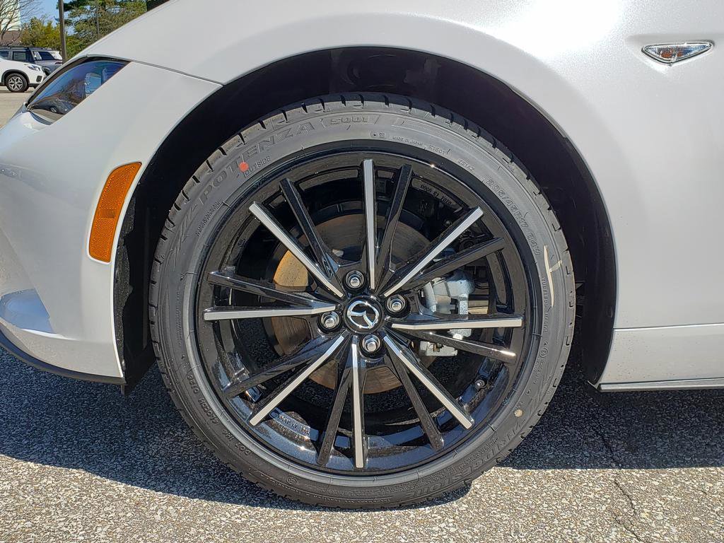 New 2026 MAZDA MX-5 Miata RF Grand Touring w/ Weather Package RWD image 12