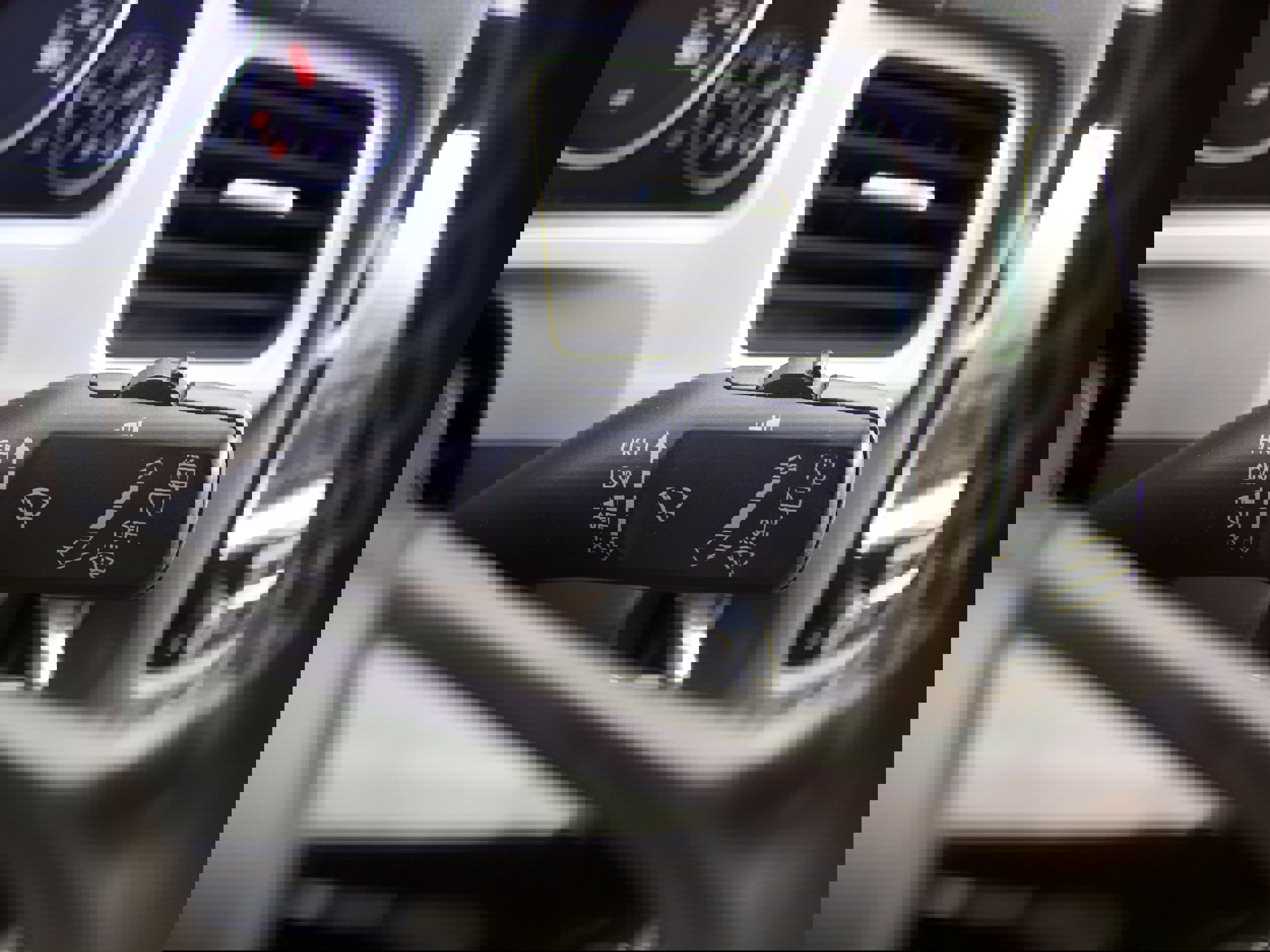 Used 2013 Volkswagen Touareg Executive image 20