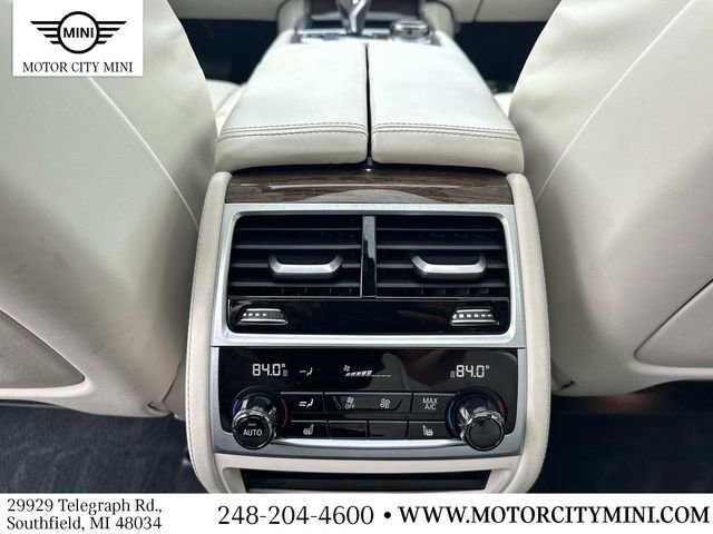 Used 2018 BMW 750i xDrive AWD/4WD image 18