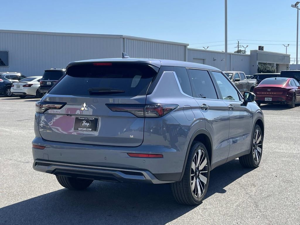 New 2026 Mitsubishi Outlander SE FWD image 4