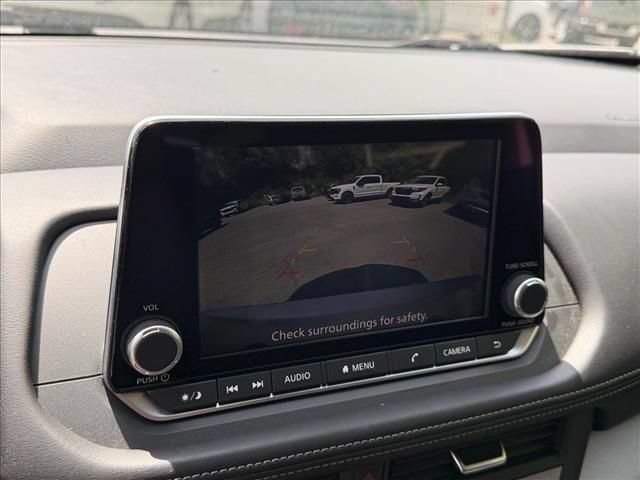 Used 2024 Nissan Rogue SV AWD/4WD image 24