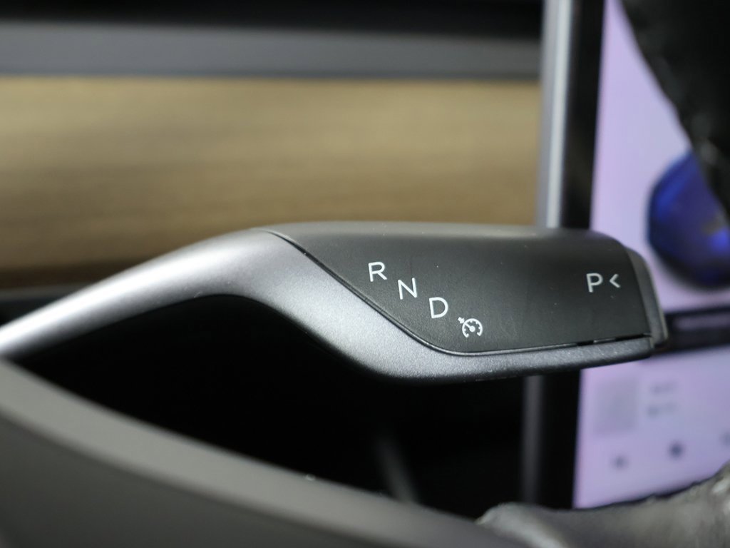 Used 2020 Tesla Model Y Long Range image 39