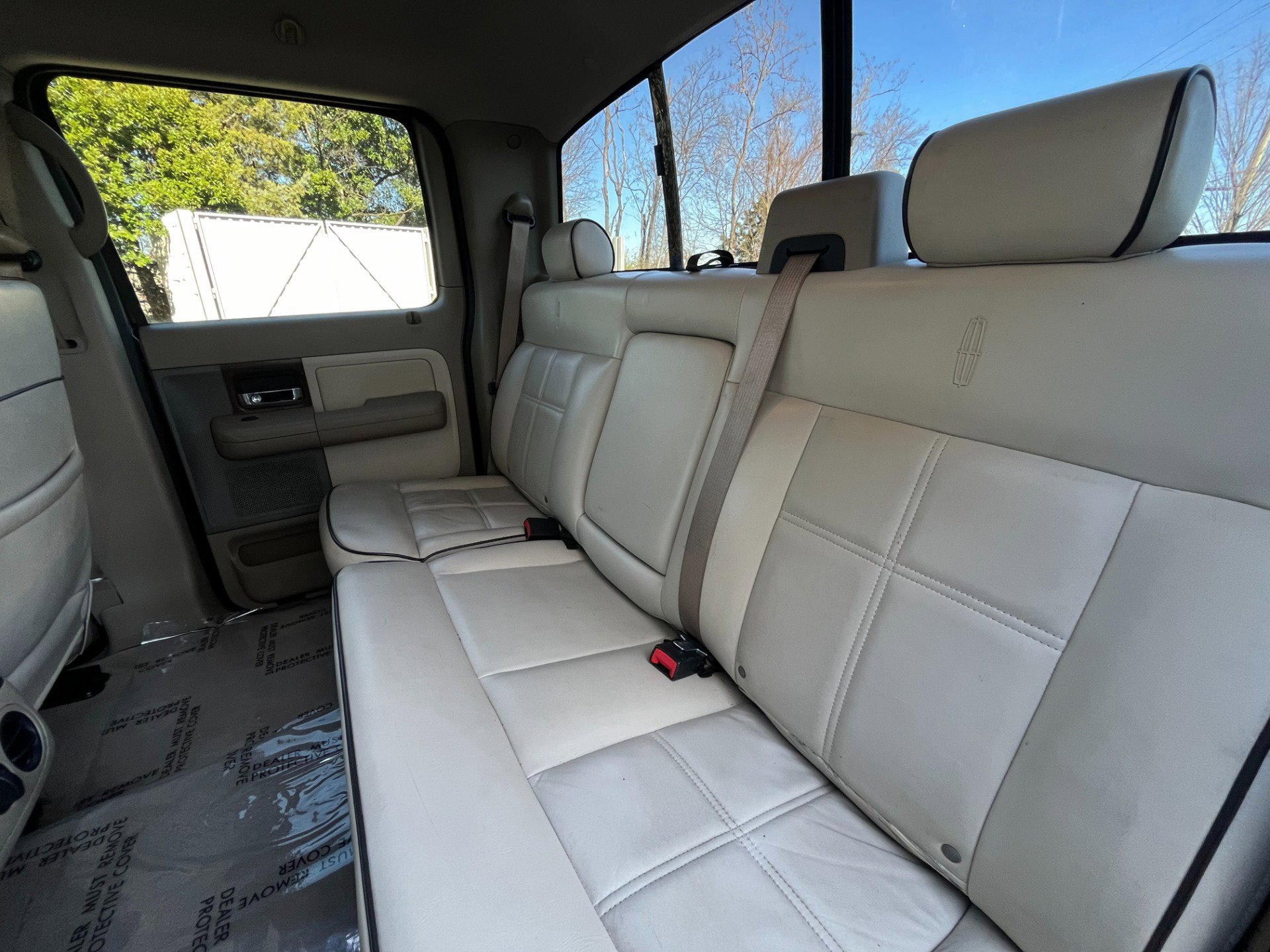 Used 2006 Lincoln Mark LT 4x4 image 38