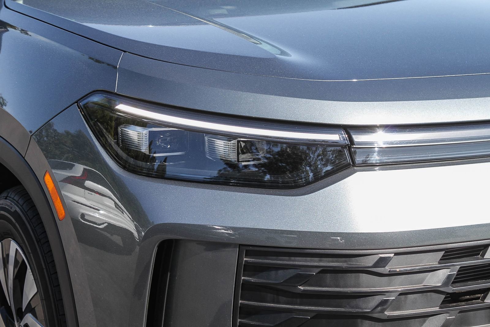 Used 2025 Volkswagen Tiguan S image 4