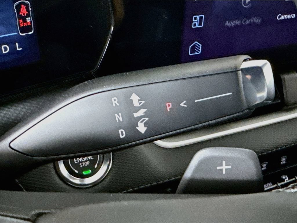 New 2027 Chevrolet Equinox LT w/ Safety and Technology Package FWD image 17