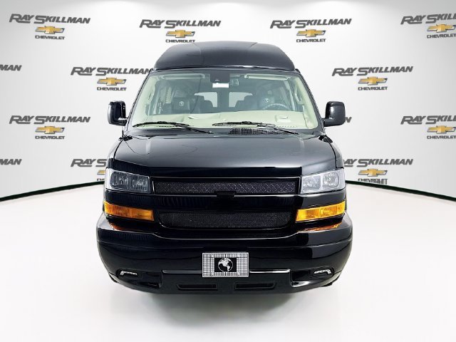 New 2026 Chevrolet Express 2500 Extended w/ Driver Convenience Package RWD image 2