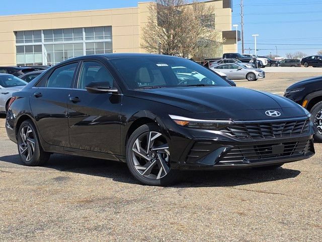 Certified 2025 Hyundai Elantra Limited image 2