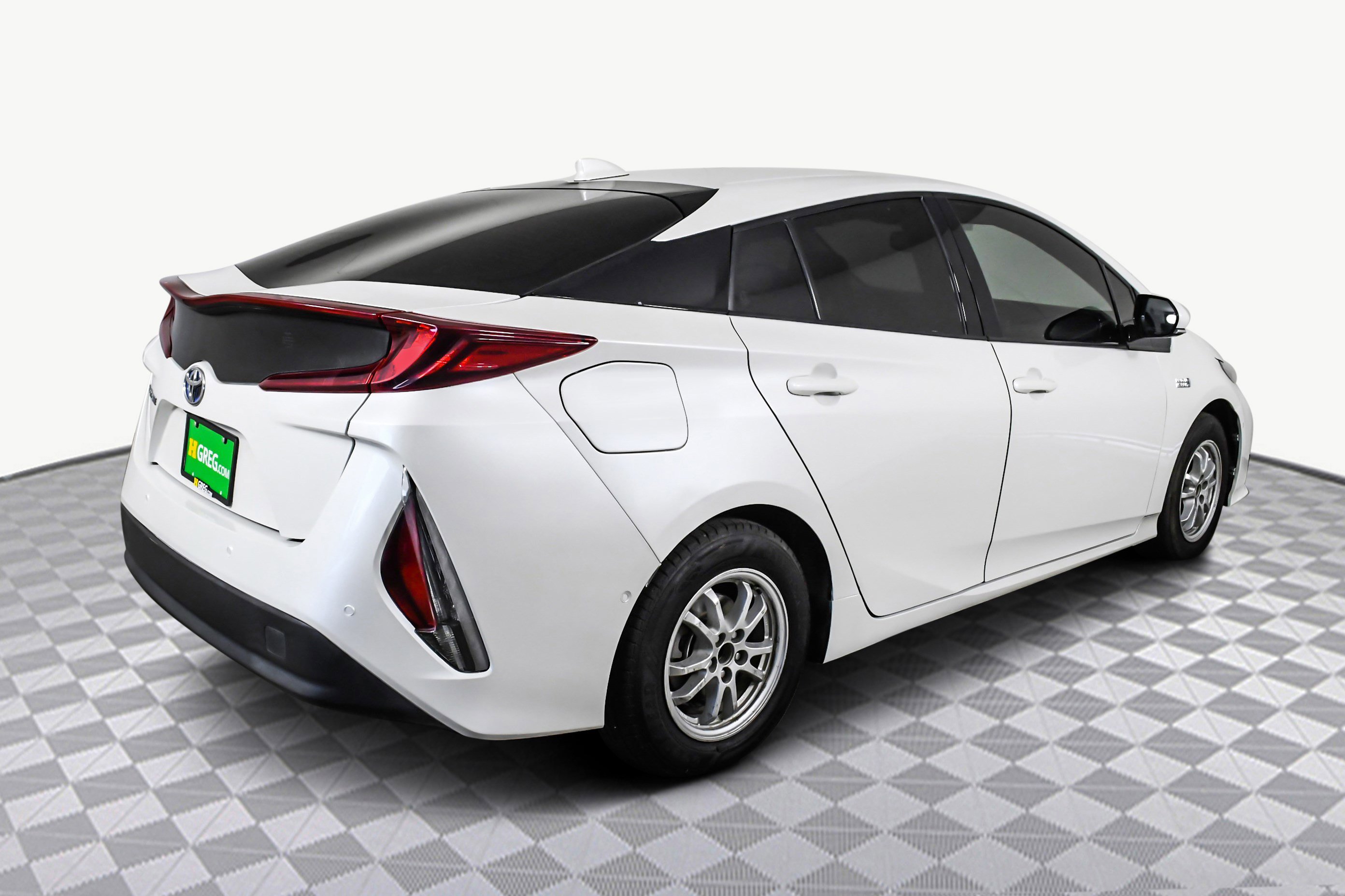 Used 2017 Toyota Prius Prime Advanced image 8