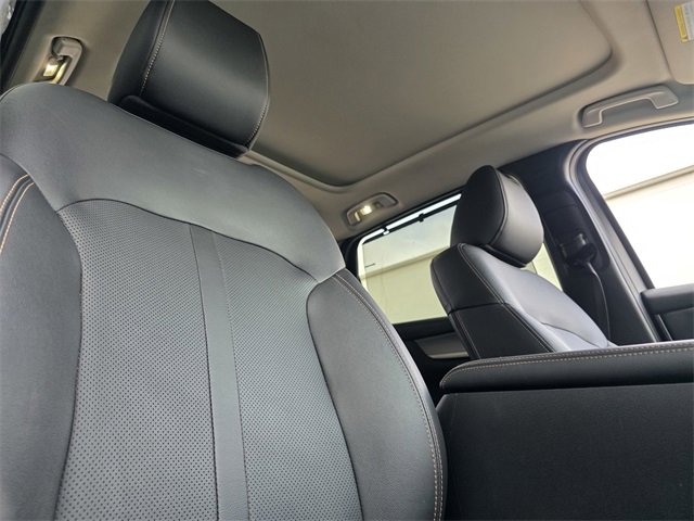 Used 2024 MAZDA CX-90 Plug-In Hybrid w/ Premium Pkg image 18