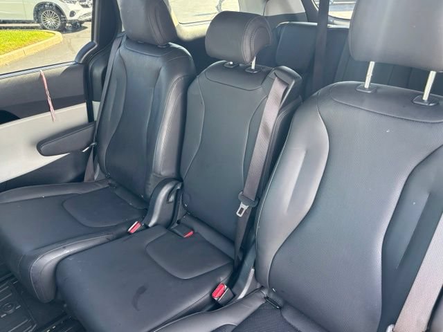 Used 2024 Kia Carnival EX FWD image 33