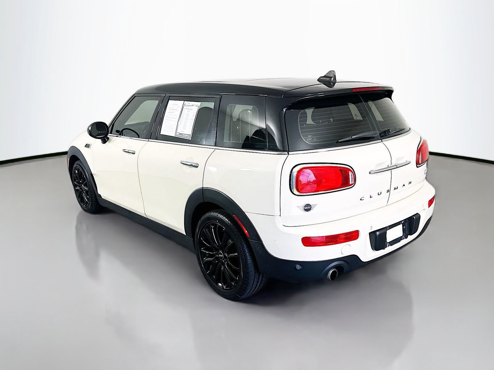 Used 2019 MINI Cooper Clubman FWD image 5
