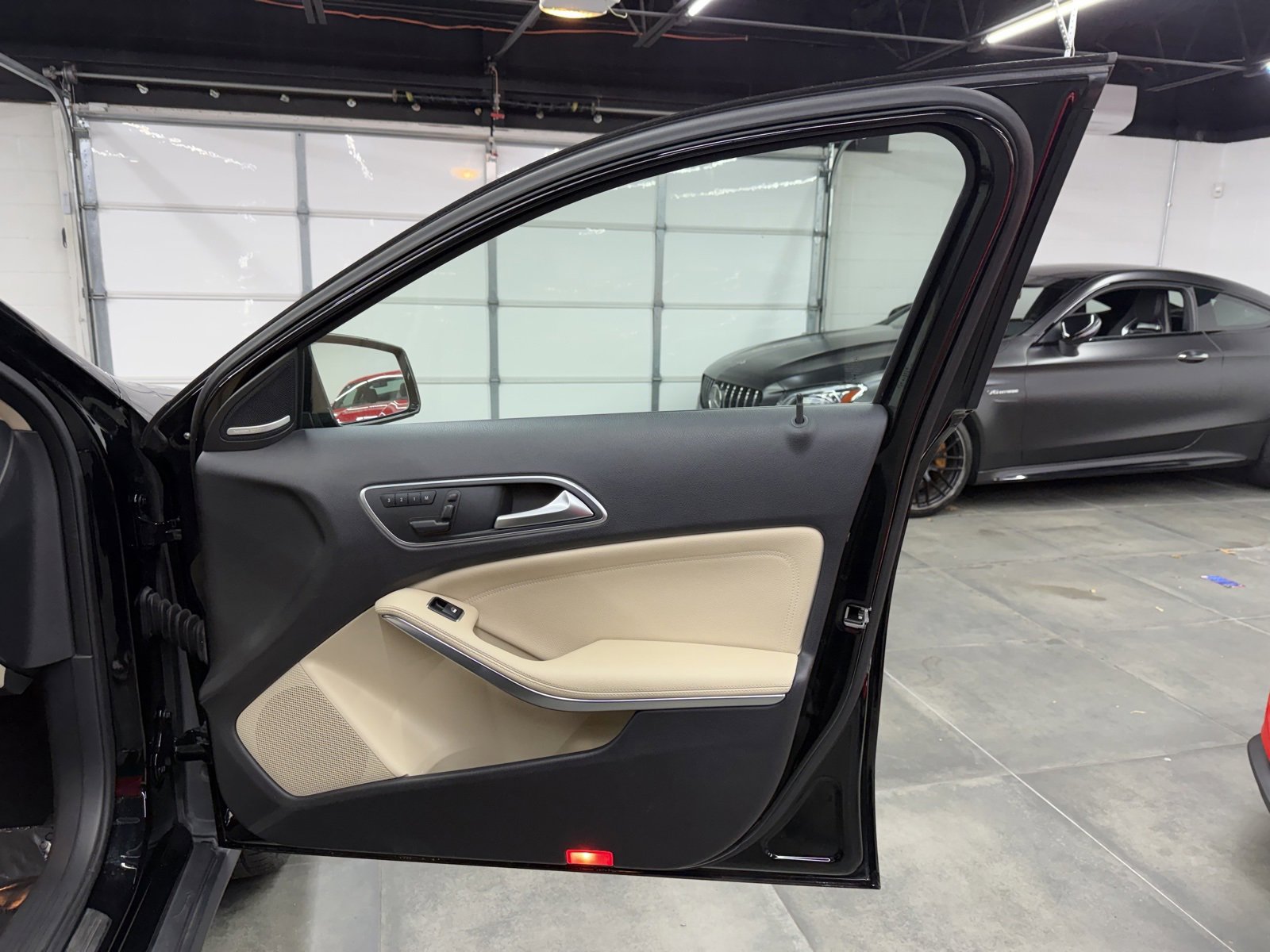 Used 2015 Mercedes-Benz GLA 250 4MATIC image 23