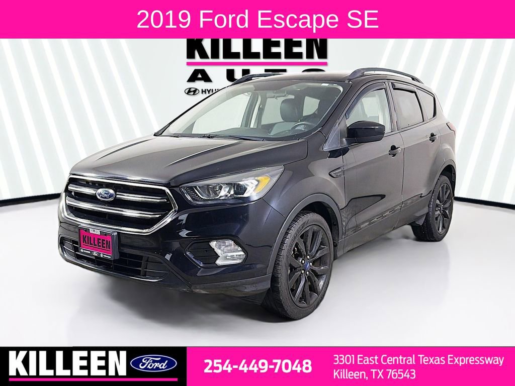 Used 2019 Ford Escape SE image 2