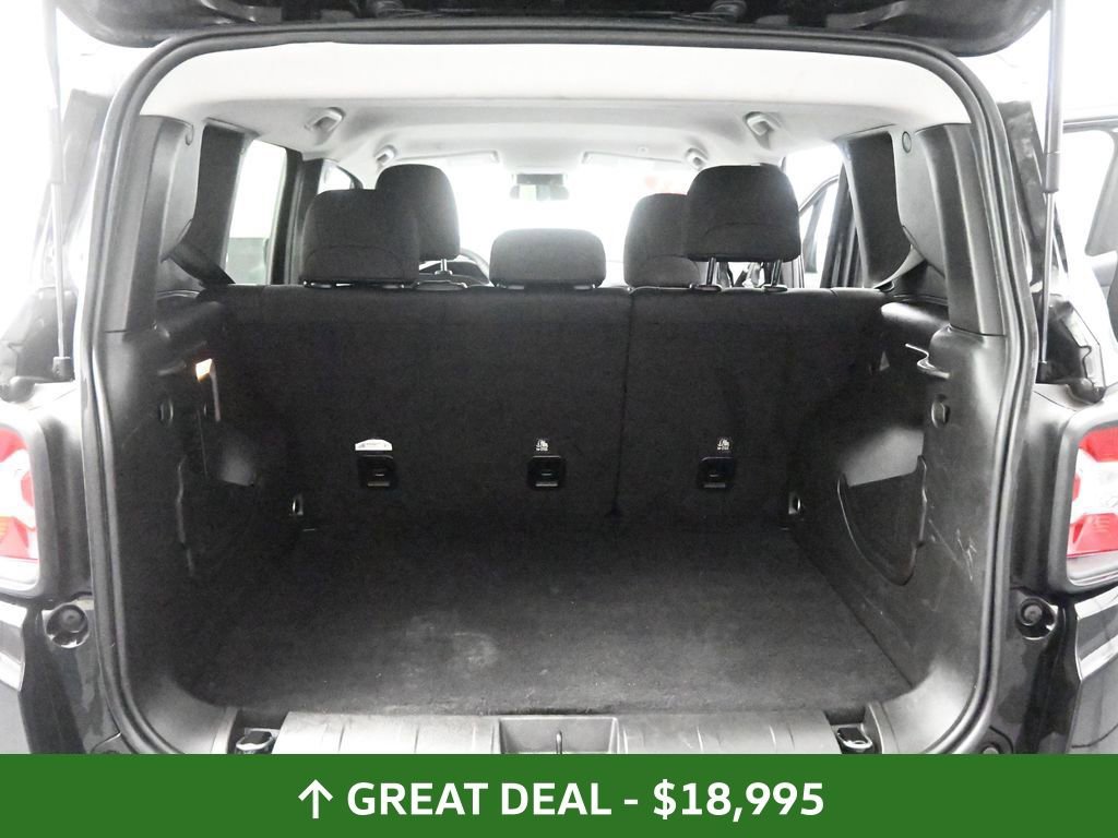 Used 2023 Jeep Renegade Latitude AWD/4WD image 25