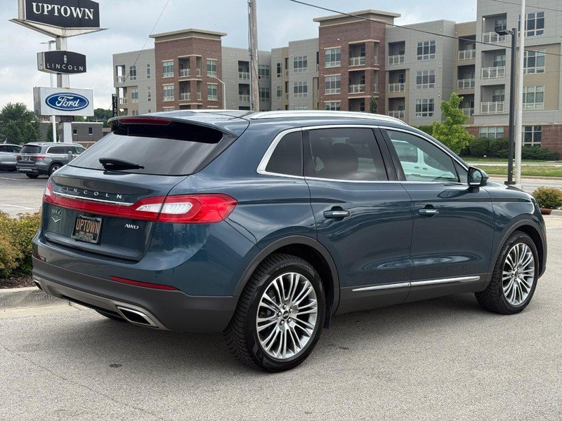 Used 2016 Lincoln MKX Reserve w/ Climate Package AWD/4WD image 3