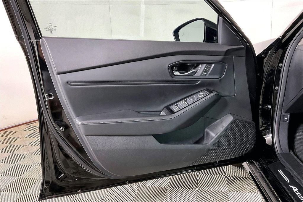 Used 2023 Honda Accord Touring image 22