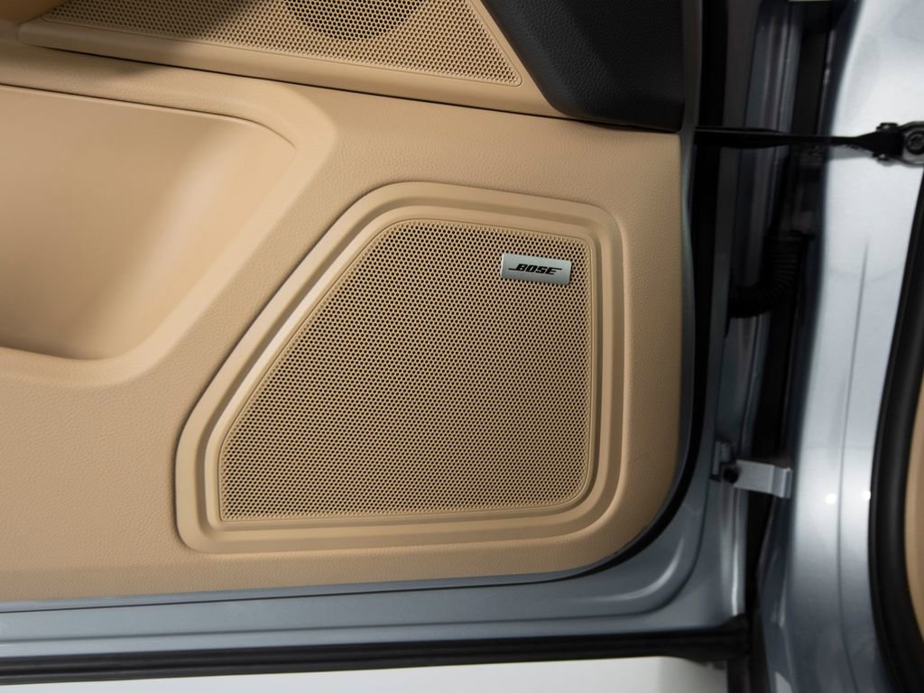 Certified 2019 Porsche Macan AWD/4WD image 22