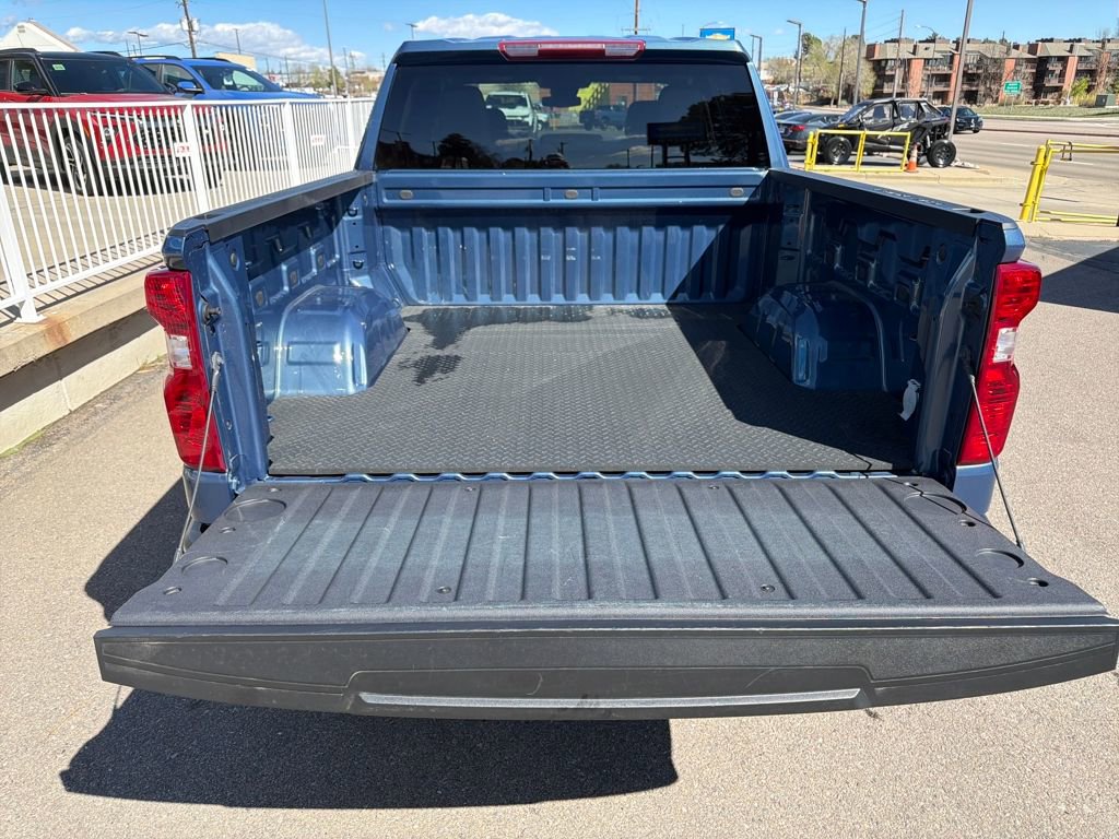 Used 2024 Chevrolet Silverado 1500 LT image 22