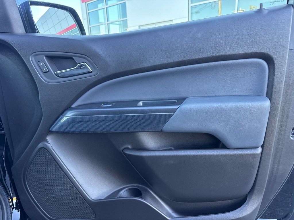 Used 2016 Chevrolet Colorado Z71 AWD/4WD image 7