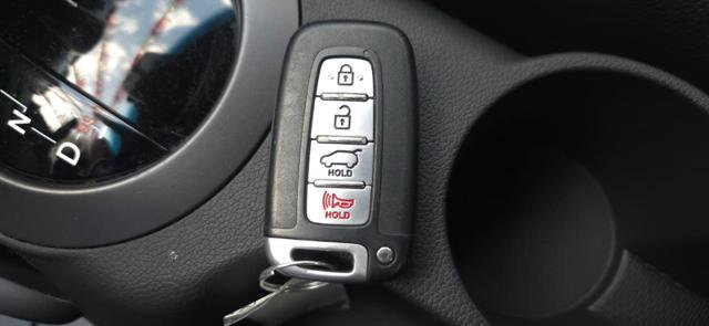 Used 2016 Hyundai Veloster Turbo w/ Option Group 04 image 35