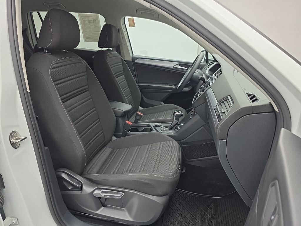 Used 2023 Volkswagen Tiguan S image 43