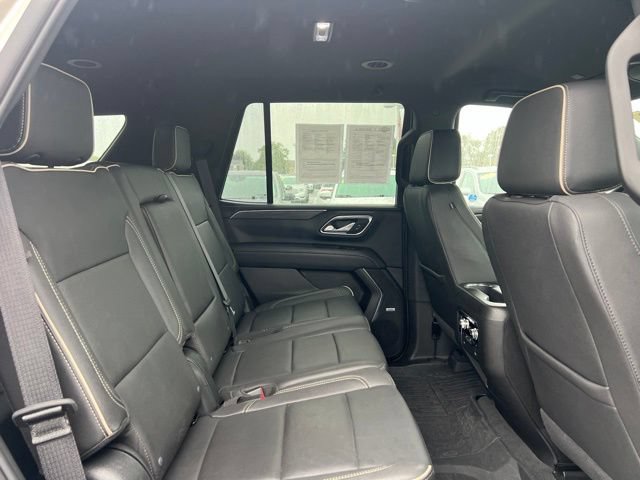 Used 2023 GMC Yukon SLT w/ SLT Luxury Package AWD/4WD image 16