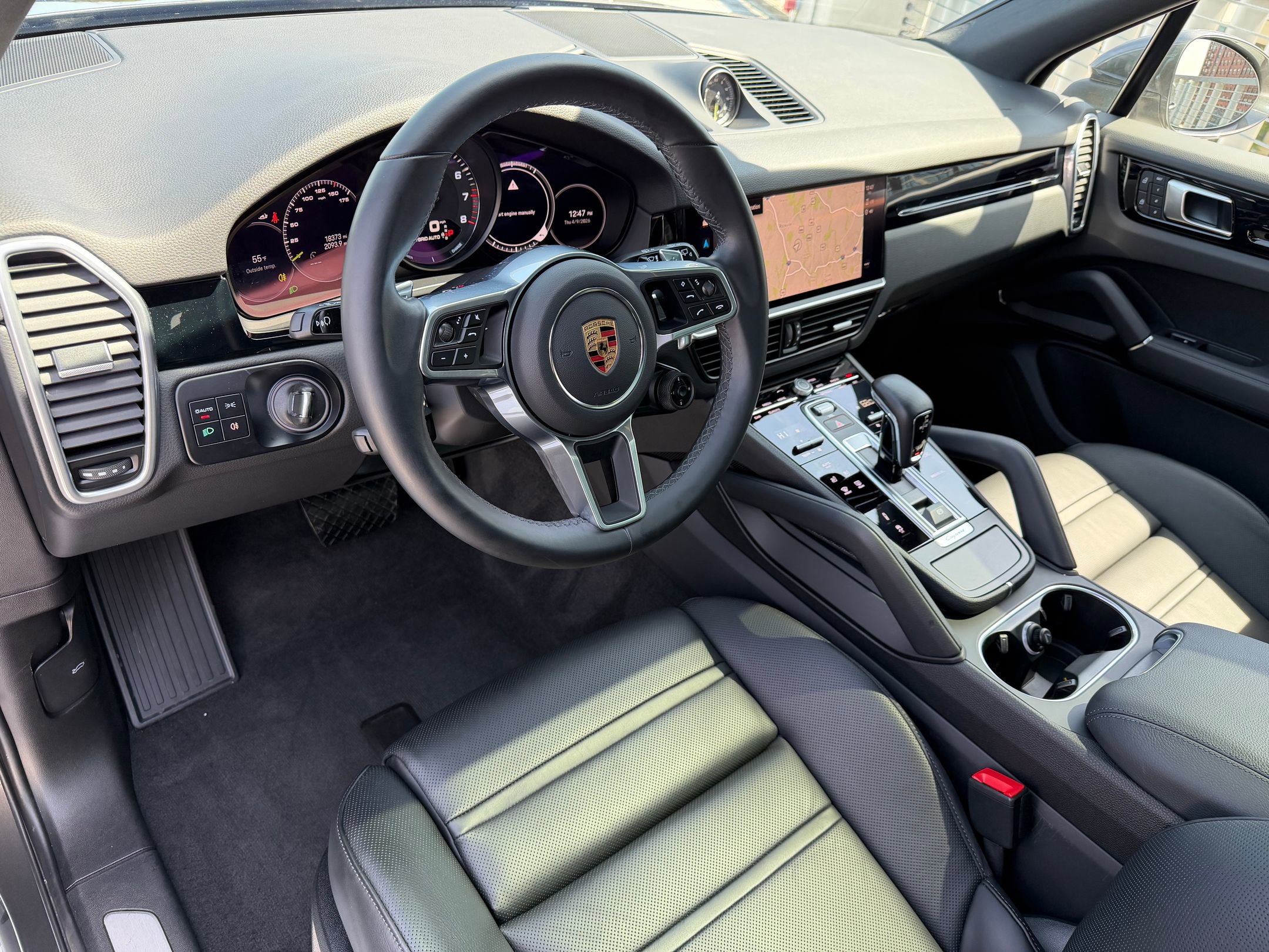 Used 2023 Porsche Cayenne E-Hybrid image 4