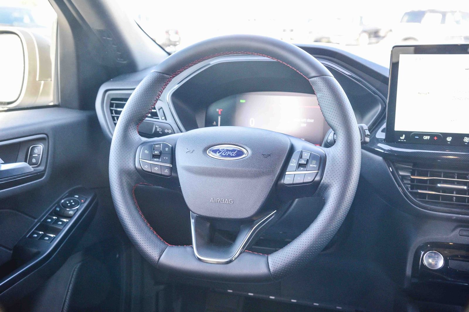 Used 2025 Ford Escape ST-Line w/ Equipment Group 301A image 15