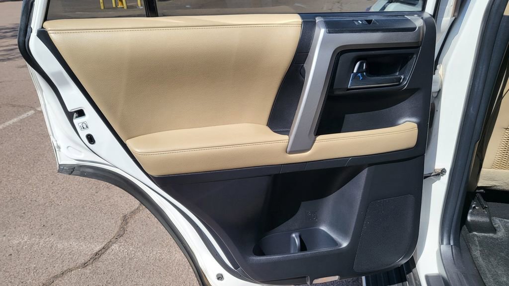 Used 2016 Toyota 4Runner SR5 Premium image 22