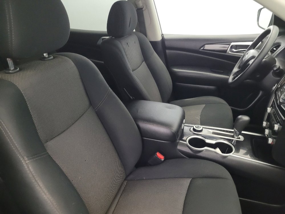 Used 2020 Nissan Pathfinder S image 21