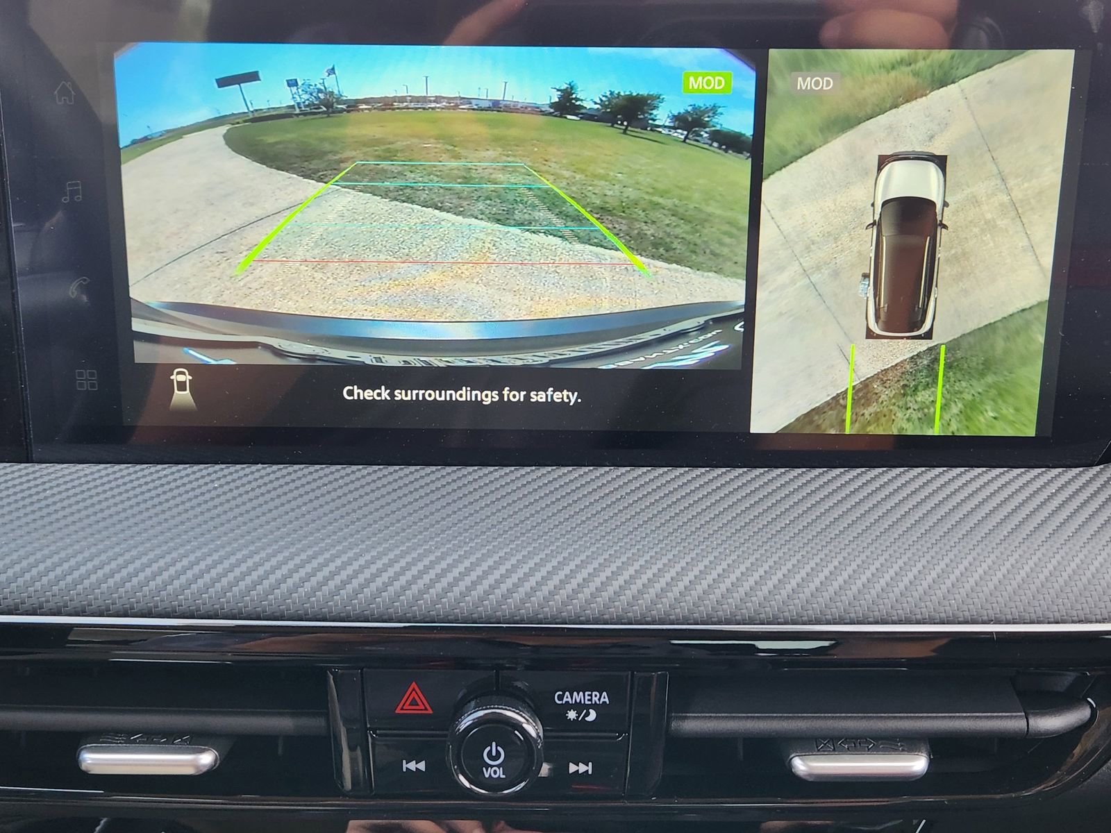 New 2026 Nissan Kicks SR image 17