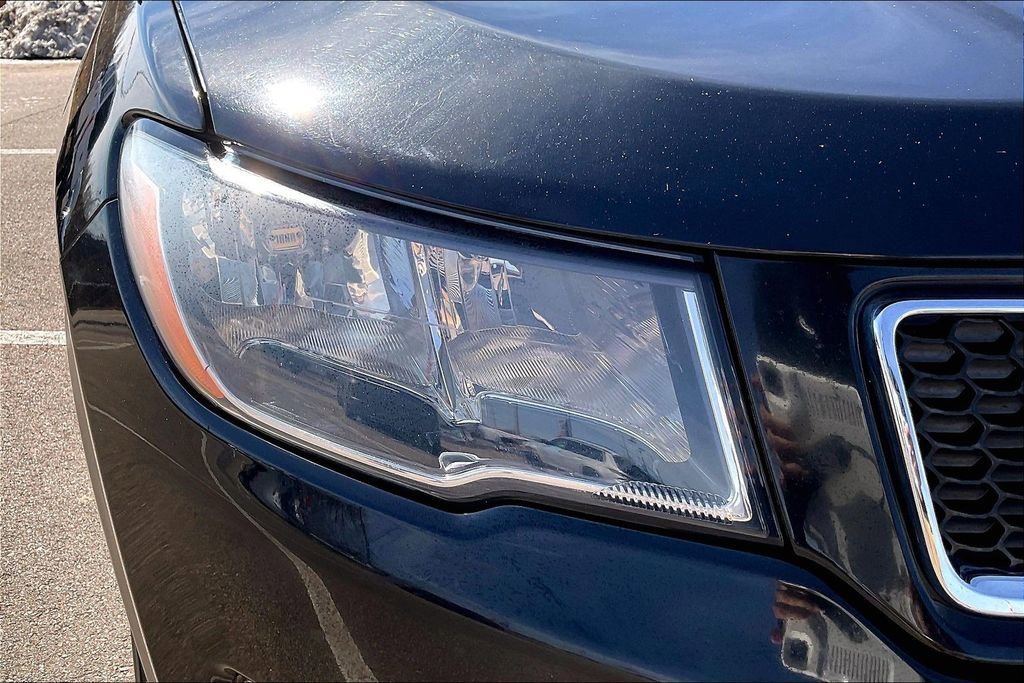 Used 2019 Jeep Compass Limited image 25