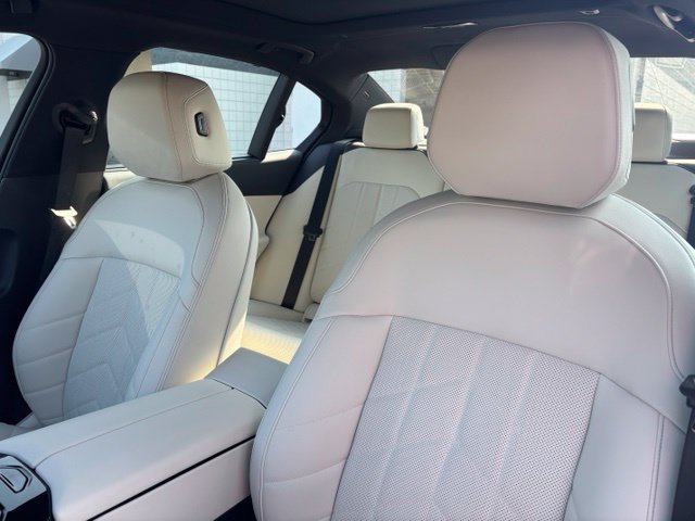 Certified 2026 BMW i5 eDrive40 w/ Executive Package AWD/4WD image 19