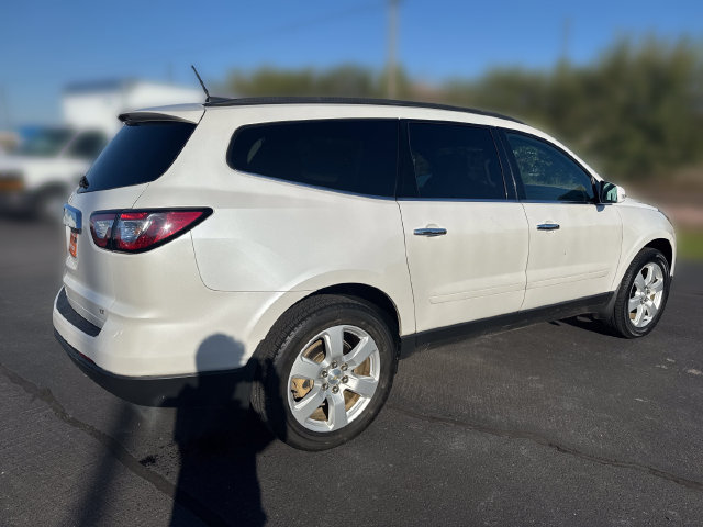 Used 2017 Chevrolet Traverse LT w/ Style and Technology Package AWD/4WD image 5