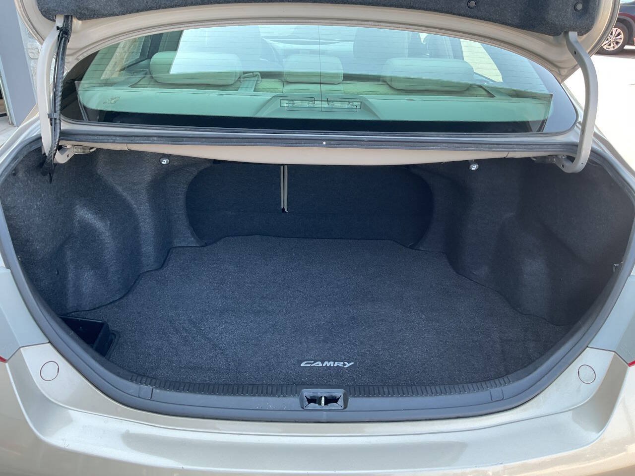 Used 2007 Toyota Camry LE FWD image 28