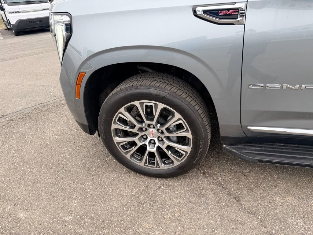 New 2026 GMC Yukon Denali w/ LPO, Floor Liner Package image 11