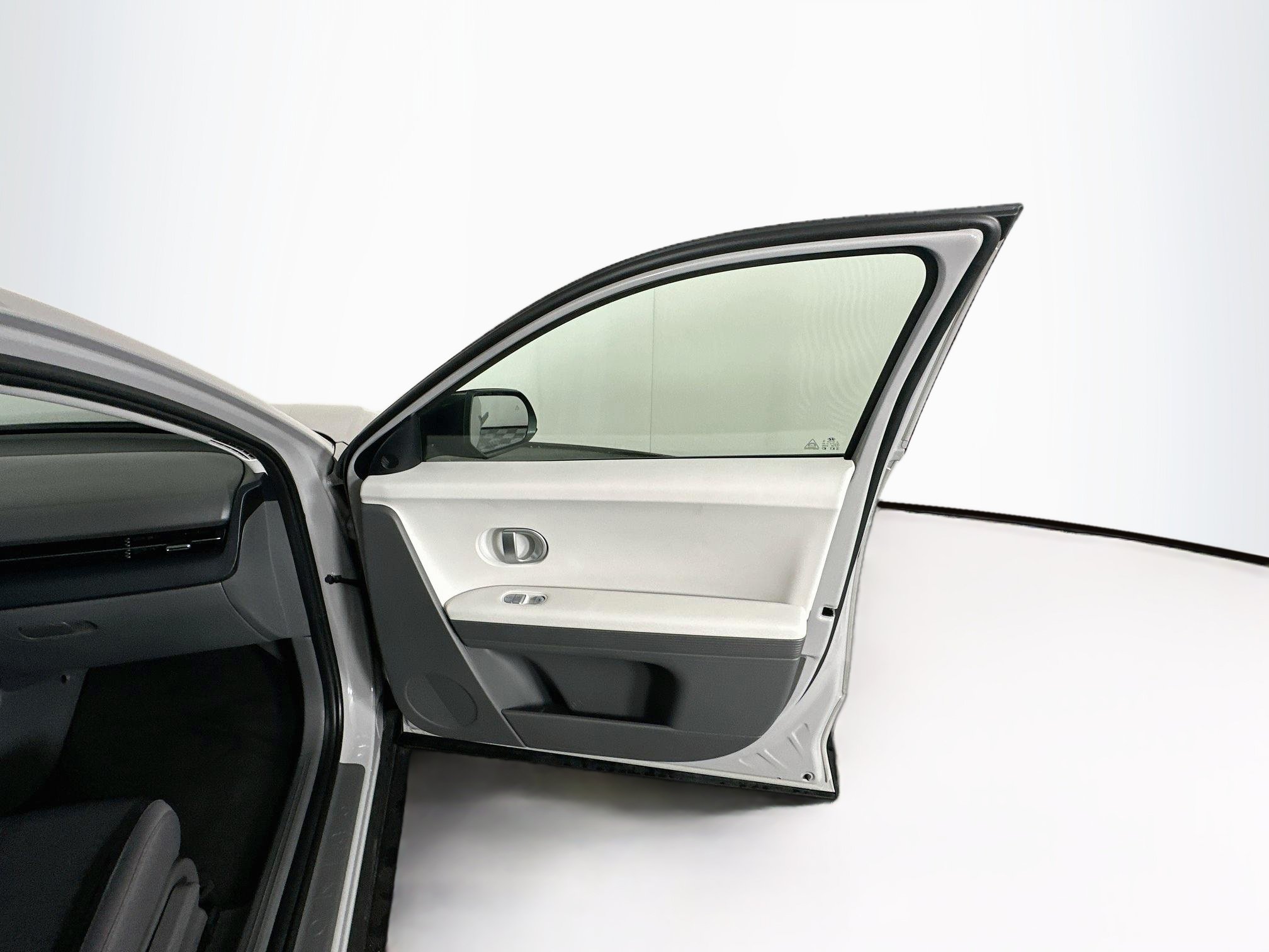 Used 2023 Hyundai Ioniq 5 SE RWD image 31