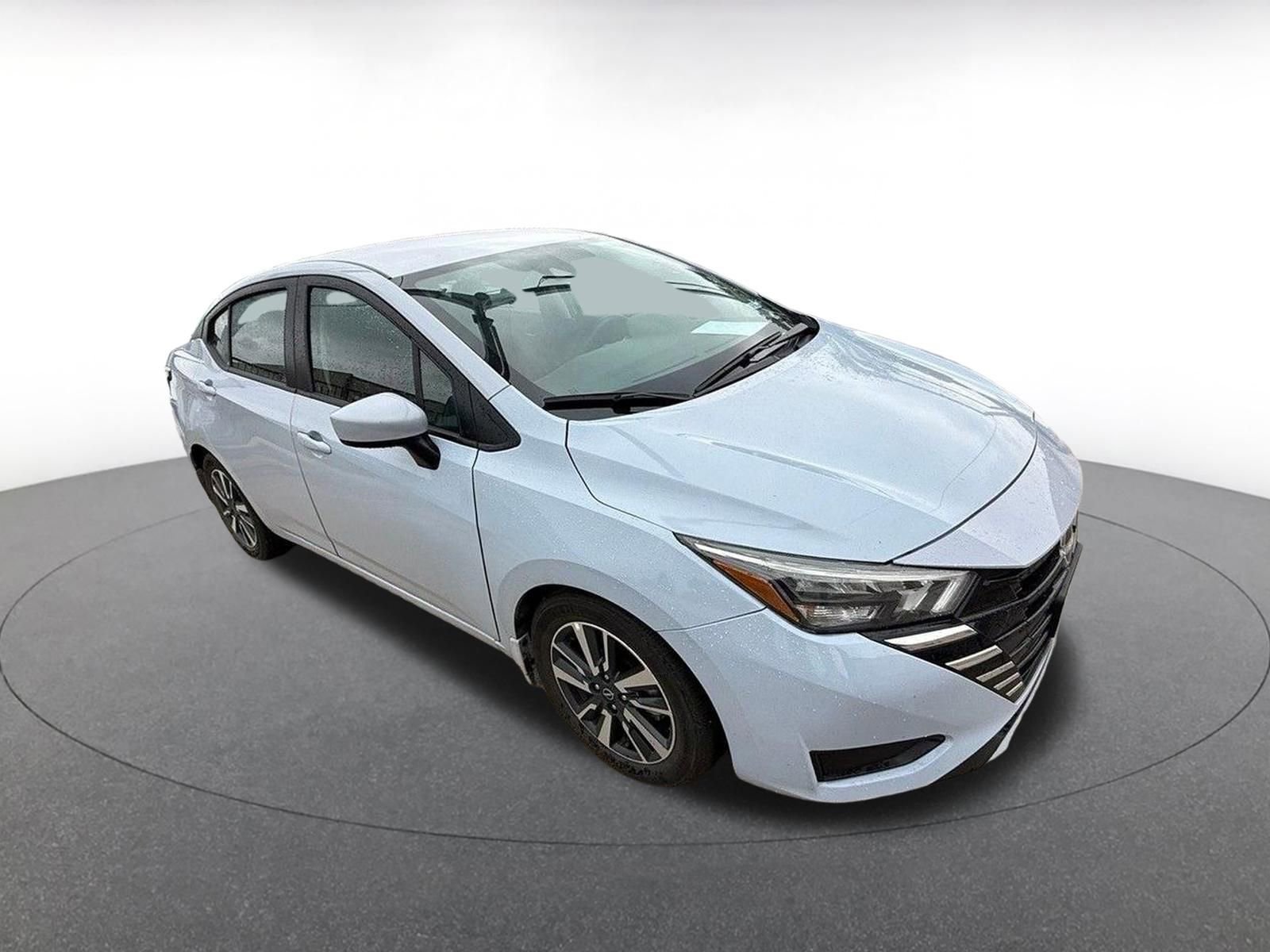 Used 2025 Nissan Versa SV w/ Trunk Package FWD image 2