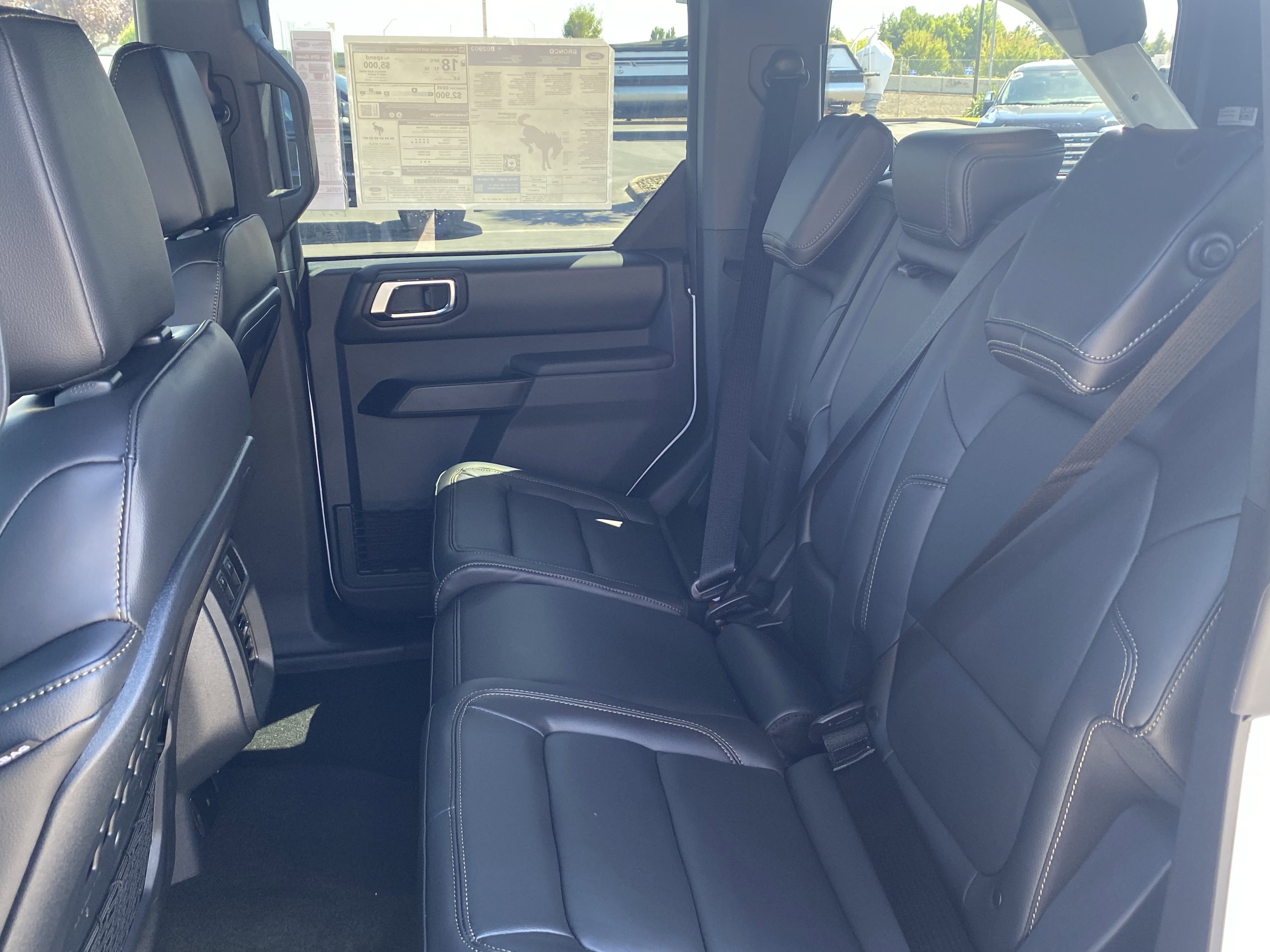 New 2025 Ford Bronco Badlands image 13