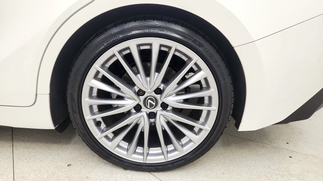 Used 2024 Lexus IS 300 w/ Premium Package RWD image 75
