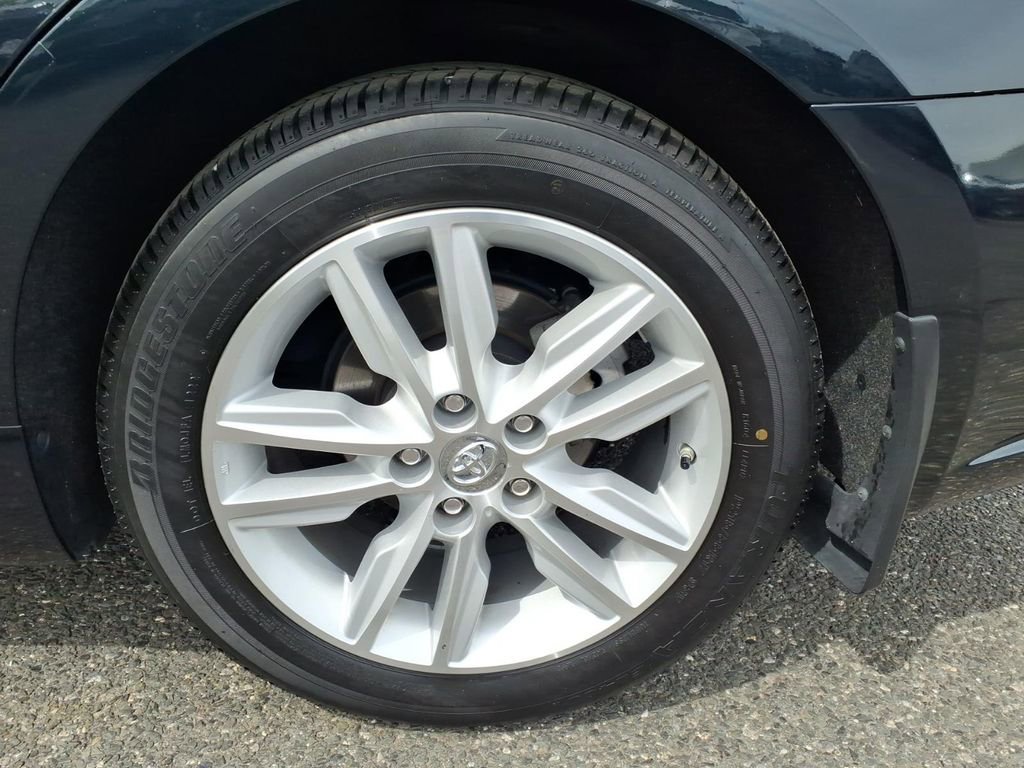 Used 2015 Toyota Avalon XLE Premium FWD image 17