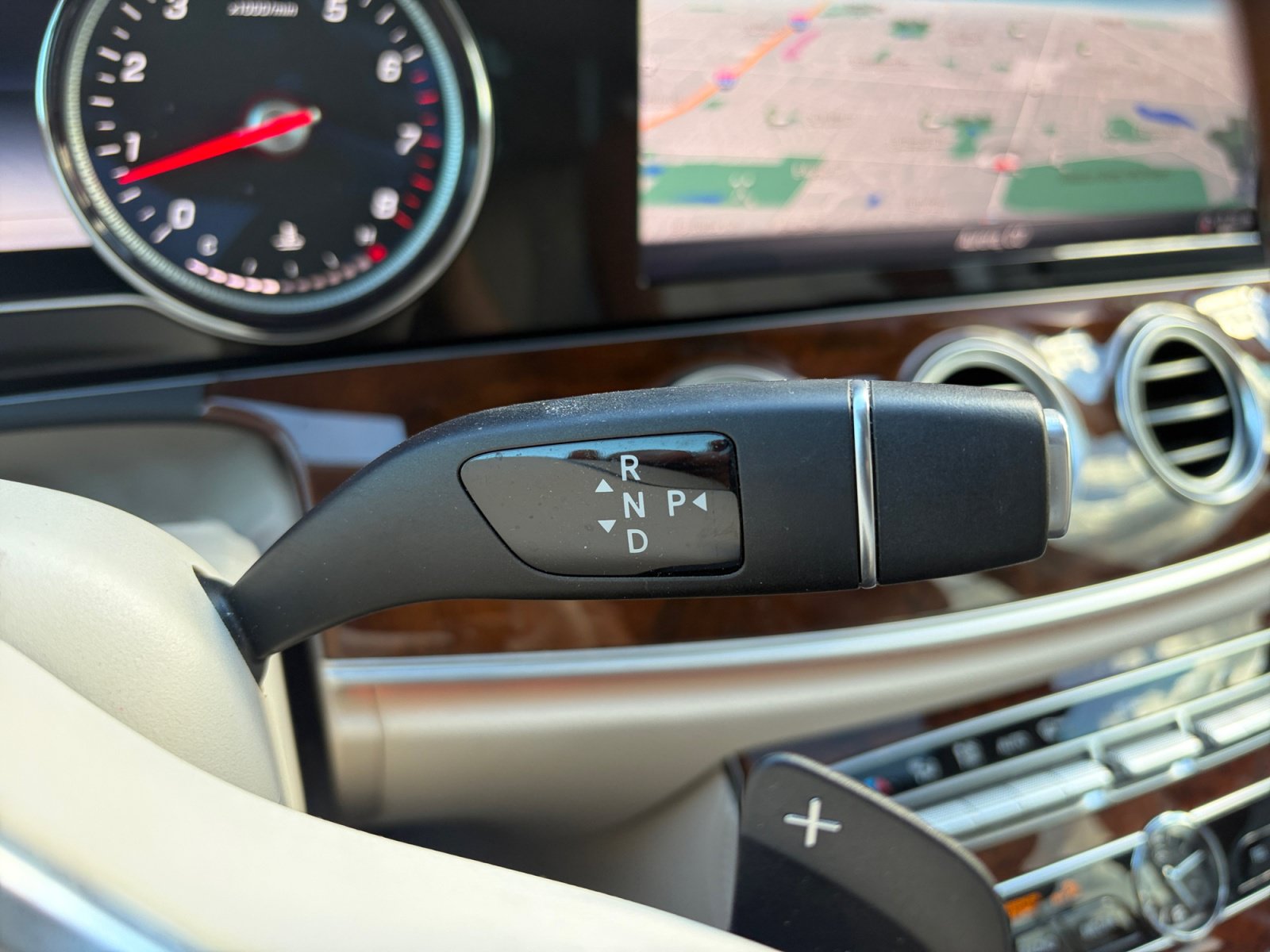 Used 2019 Mercedes-Benz E 300 4MATIC image 26