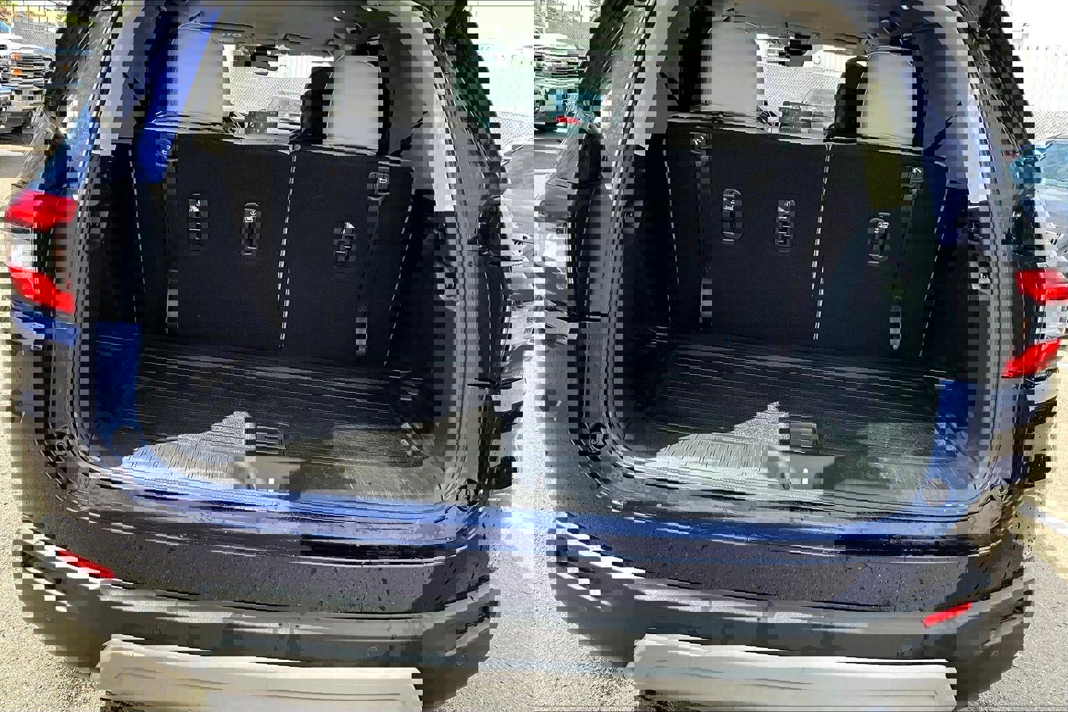 Used 2025 Honda Pilot EX-L image 4